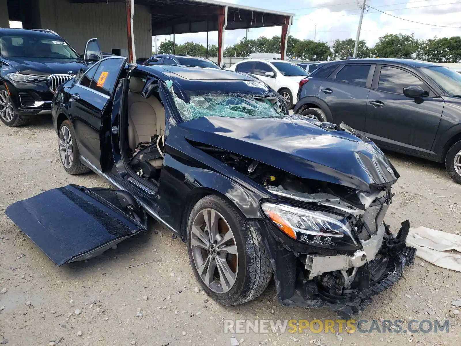 1 Photograph of a damaged car 55SWF8DB1KU294207 MERCEDES-BENZ C-CLASS 2019