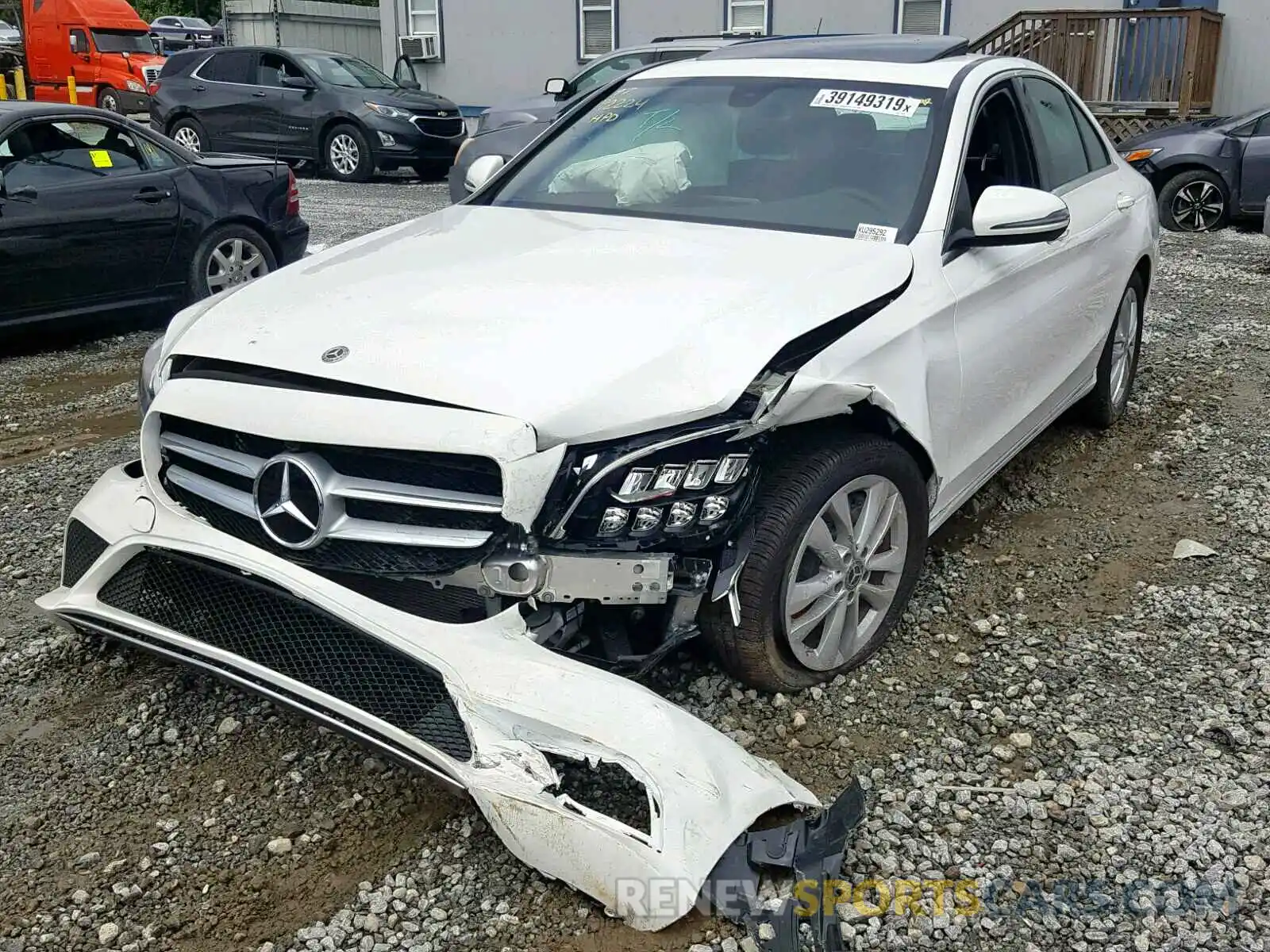 2 Photograph of a damaged car 55SWF8DB1KU295292 MERCEDES-BENZ C CLASS 2019