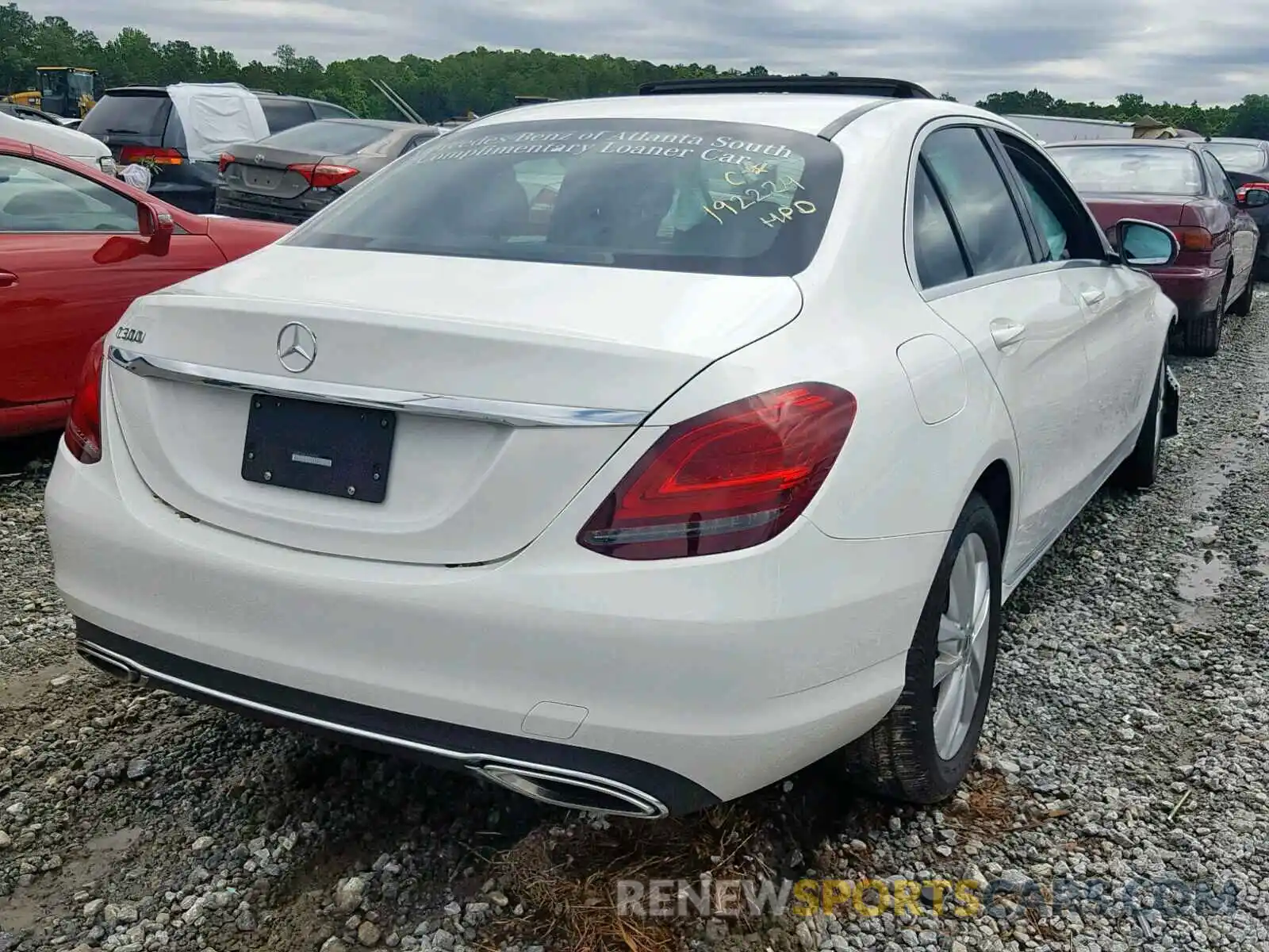 4 Photograph of a damaged car 55SWF8DB1KU295292 MERCEDES-BENZ C CLASS 2019