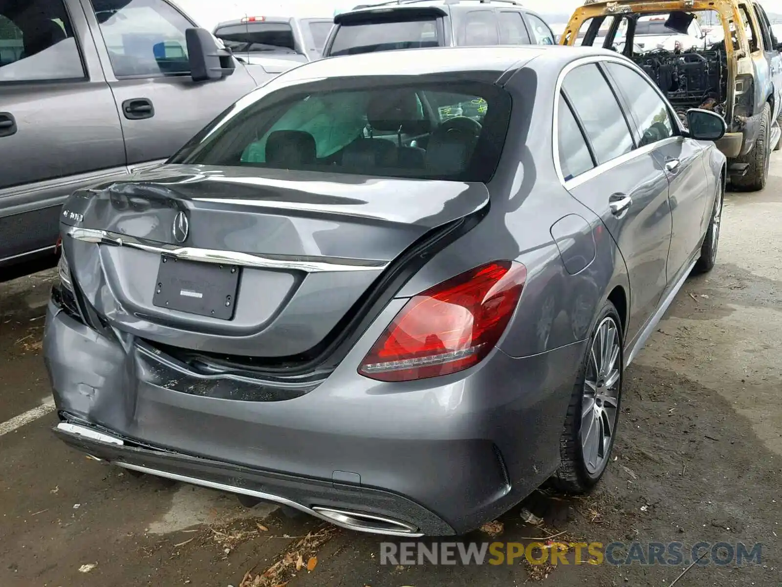 4 Photograph of a damaged car 55SWF8DB1KU295583 MERCEDES-BENZ C CLASS 2019