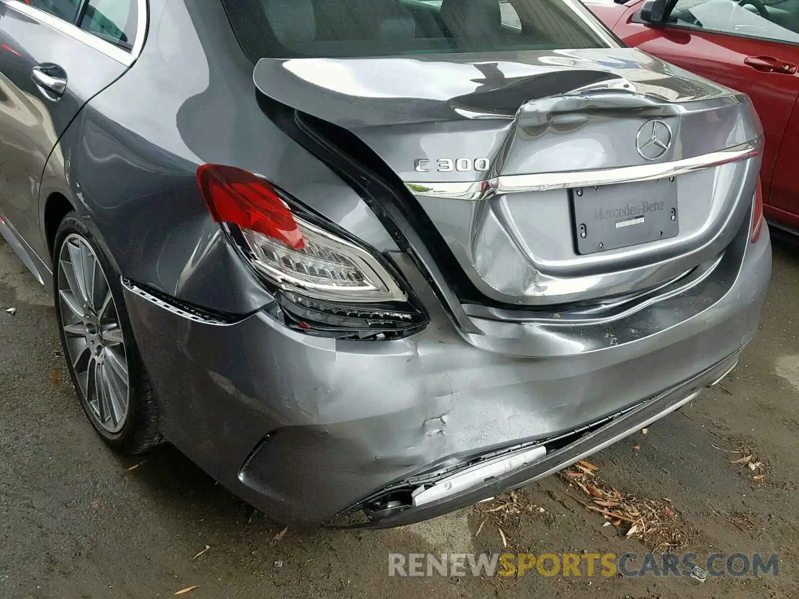 9 Photograph of a damaged car 55SWF8DB1KU295583 MERCEDES-BENZ C CLASS 2019