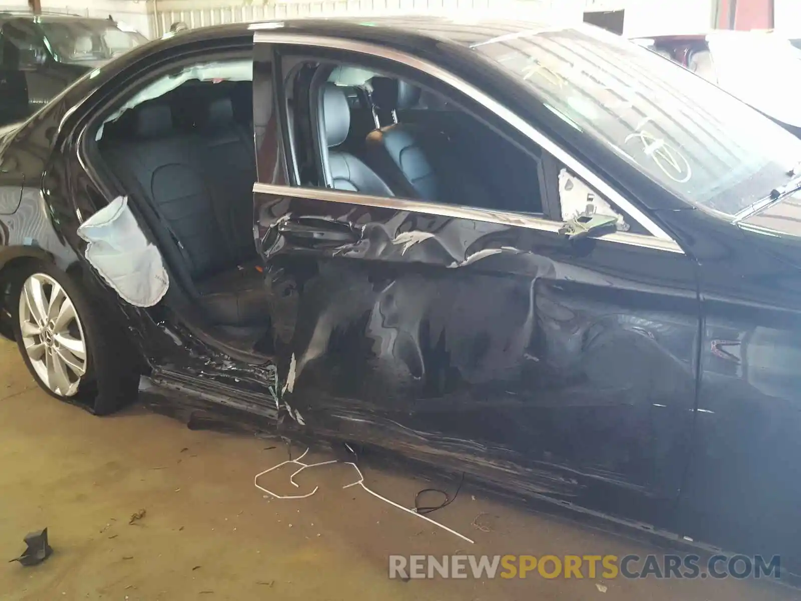 9 Photograph of a damaged car 55SWF8DB1KU296040 MERCEDES-BENZ C CLASS 2019