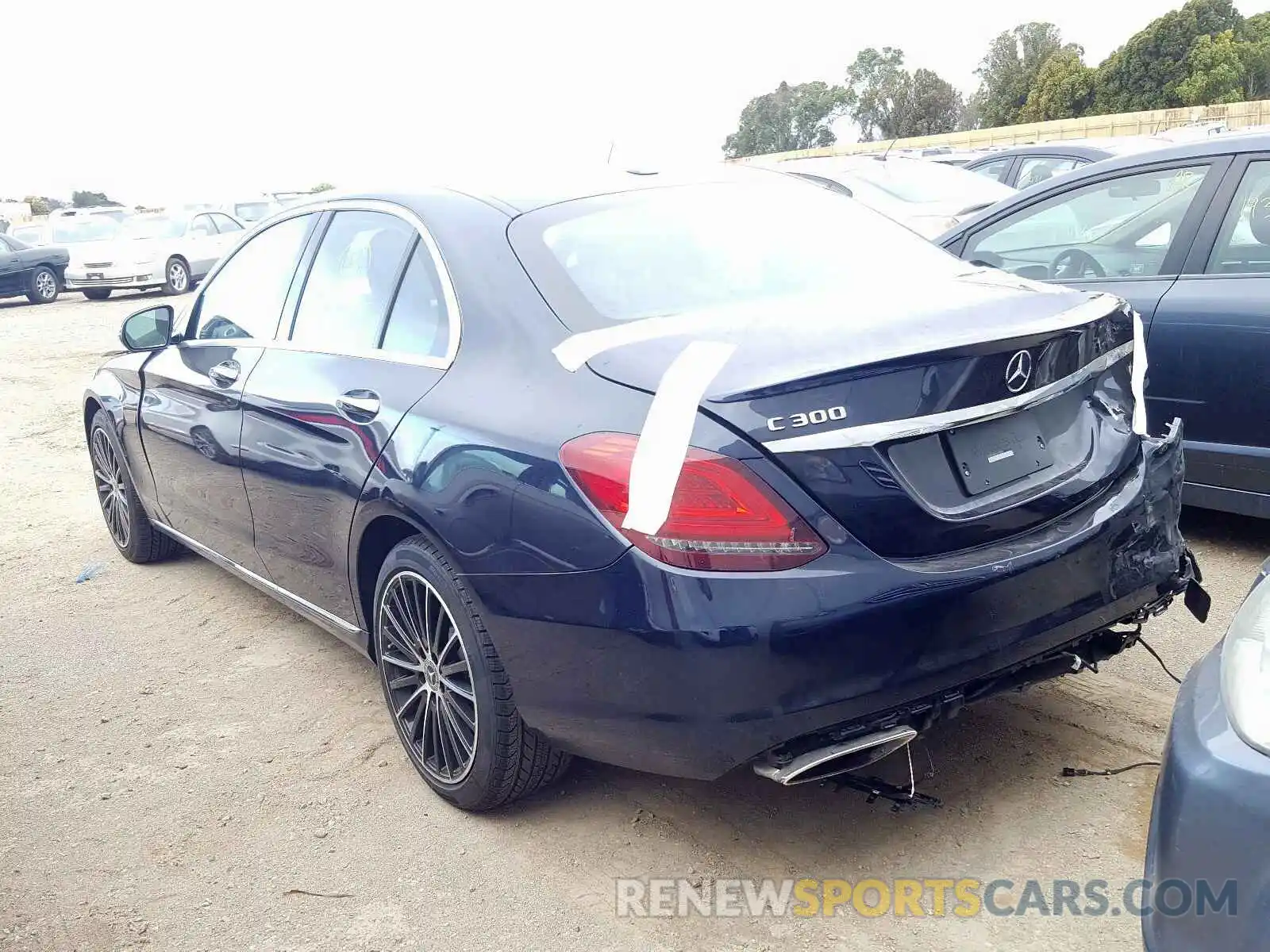 3 Photograph of a damaged car 55SWF8DB1KU298807 MERCEDES-BENZ C CLASS 2019