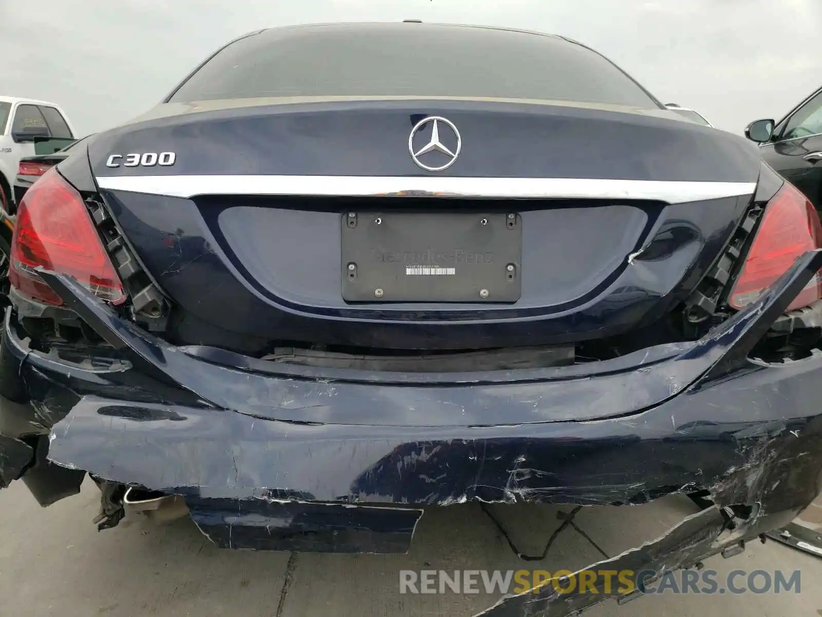 9 Photograph of a damaged car 55SWF8DB1KU302158 MERCEDES-BENZ C CLASS 2019