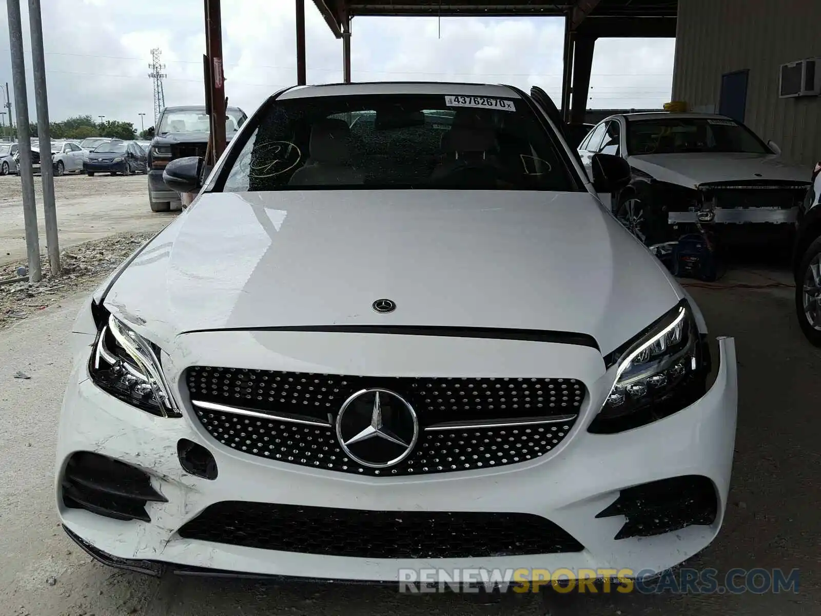 10 Photograph of a damaged car 55SWF8DB1KU303276 MERCEDES-BENZ C CLASS 2019