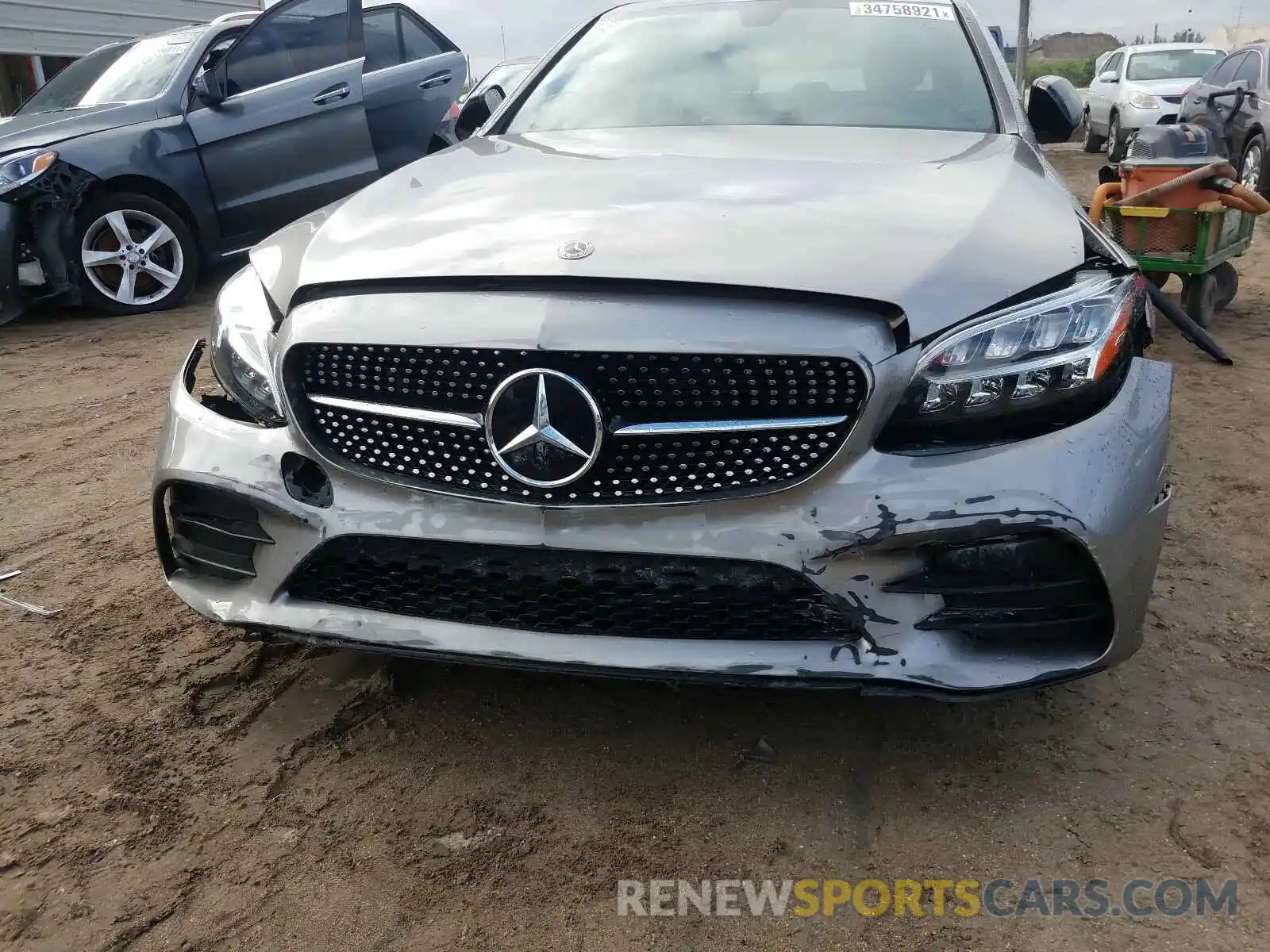 9 Фотография поврежденного автомобиля 55SWF8DB1KU303536 MERCEDES-BENZ C CLASS 2019