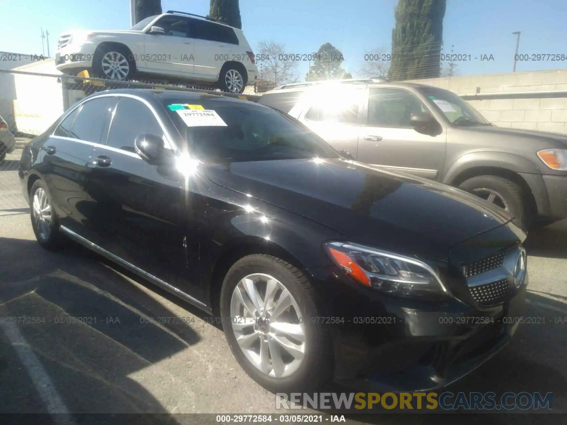 1 Photograph of a damaged car 55SWF8DB1KU305111 MERCEDES-BENZ C-CLASS 2019