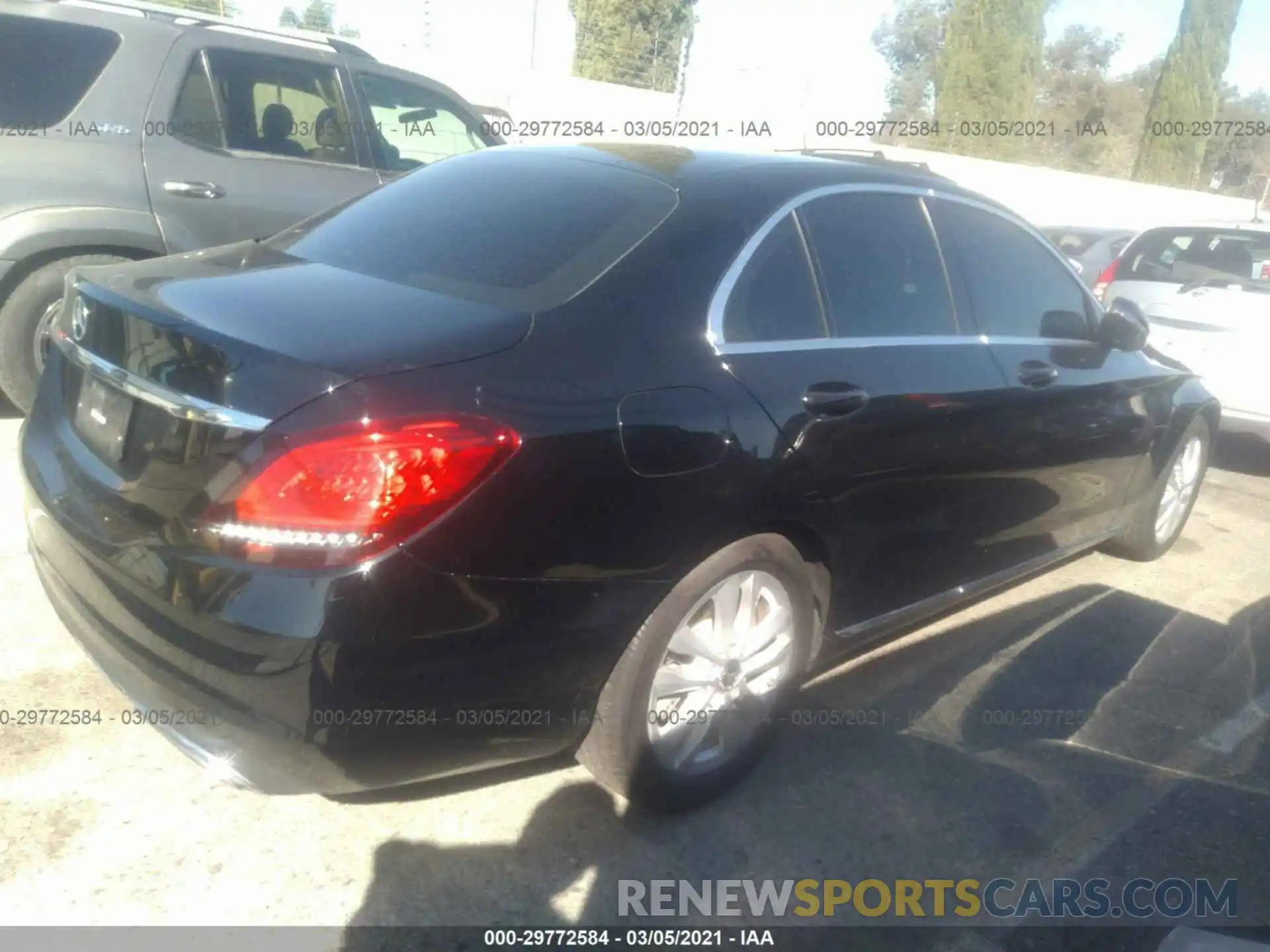 4 Photograph of a damaged car 55SWF8DB1KU305111 MERCEDES-BENZ C-CLASS 2019