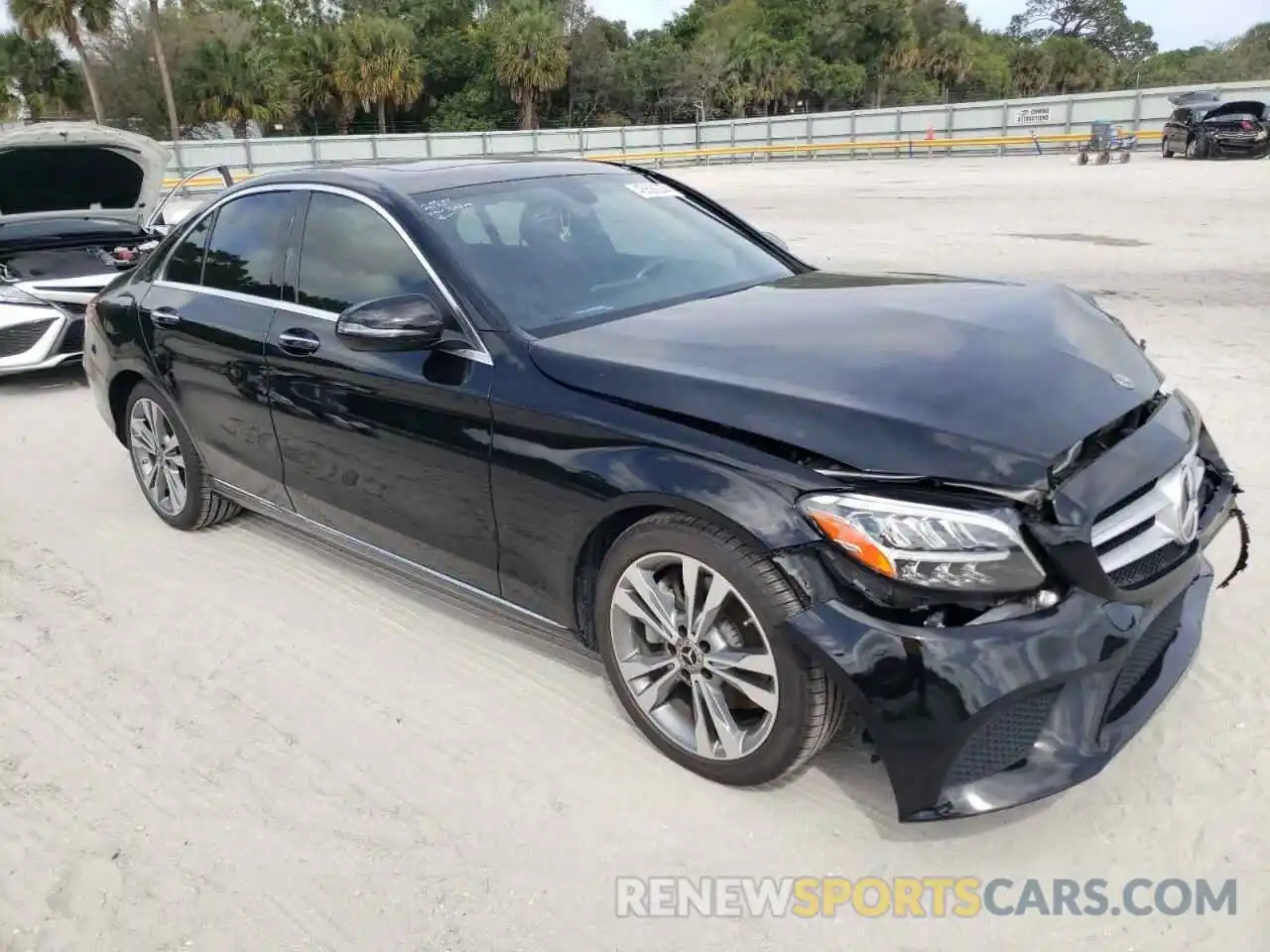 4 Photograph of a damaged car 55SWF8DB1KU305674 MERCEDES-BENZ C-CLASS 2019