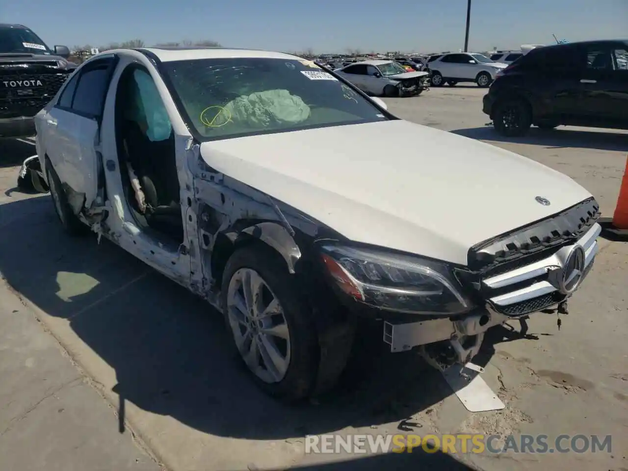 1 Photograph of a damaged car 55SWF8DB1KU306338 MERCEDES-BENZ C-CLASS 2019