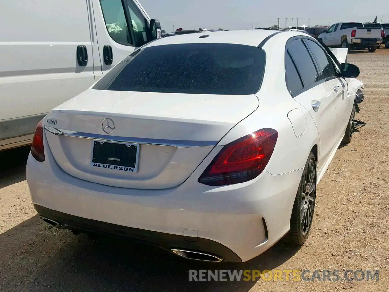 4 Photograph of a damaged car 55SWF8DB1KU309191 MERCEDES-BENZ C CLASS 2019