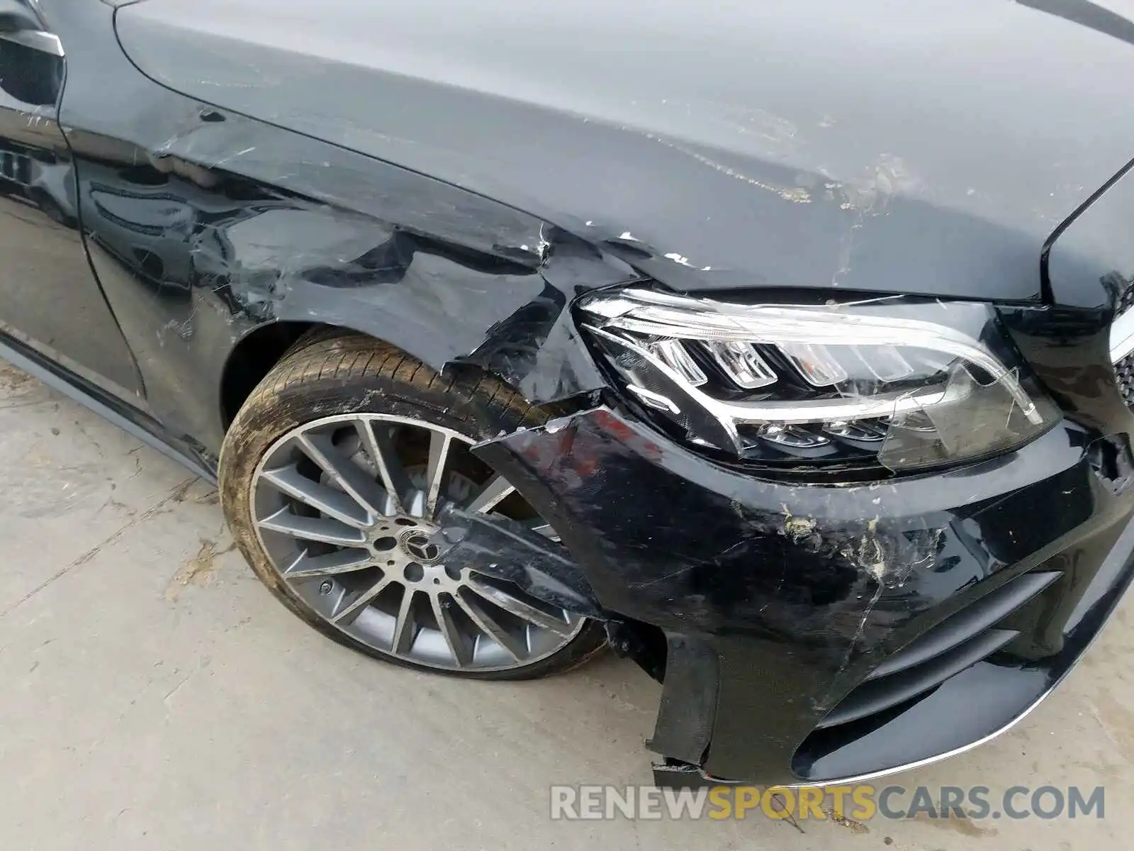 9 Photograph of a damaged car 55SWF8DB1KU311572 MERCEDES-BENZ C CLASS 2019