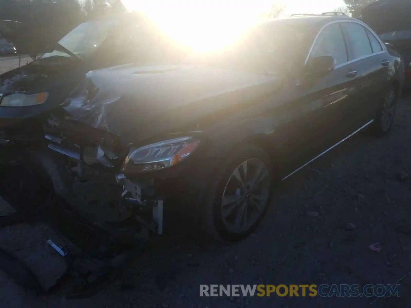 2 Photograph of a damaged car 55SWF8DB1KU321972 MERCEDES-BENZ C CLASS 2019