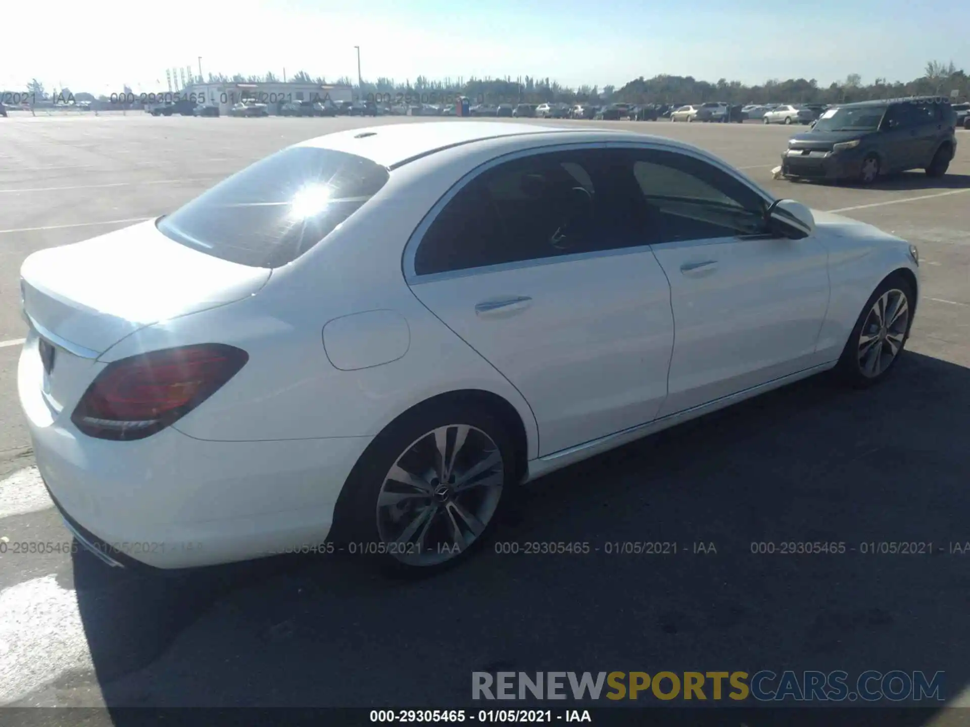 4 Photograph of a damaged car 55SWF8DB1KU322085 MERCEDES-BENZ C-CLASS 2019