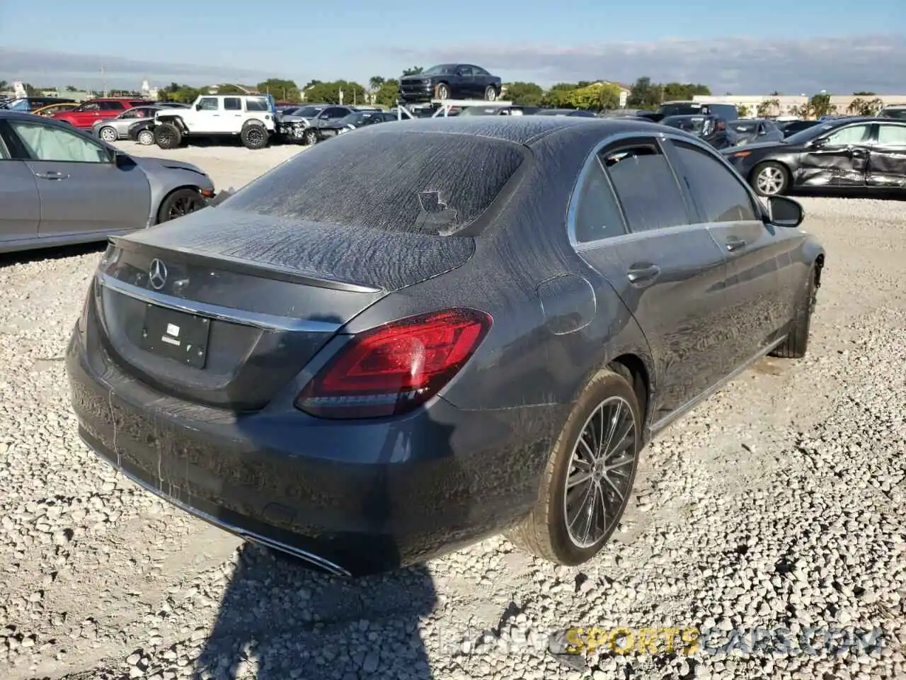 4 Photograph of a damaged car 55SWF8DB2KU284799 MERCEDES-BENZ C-CLASS 2019