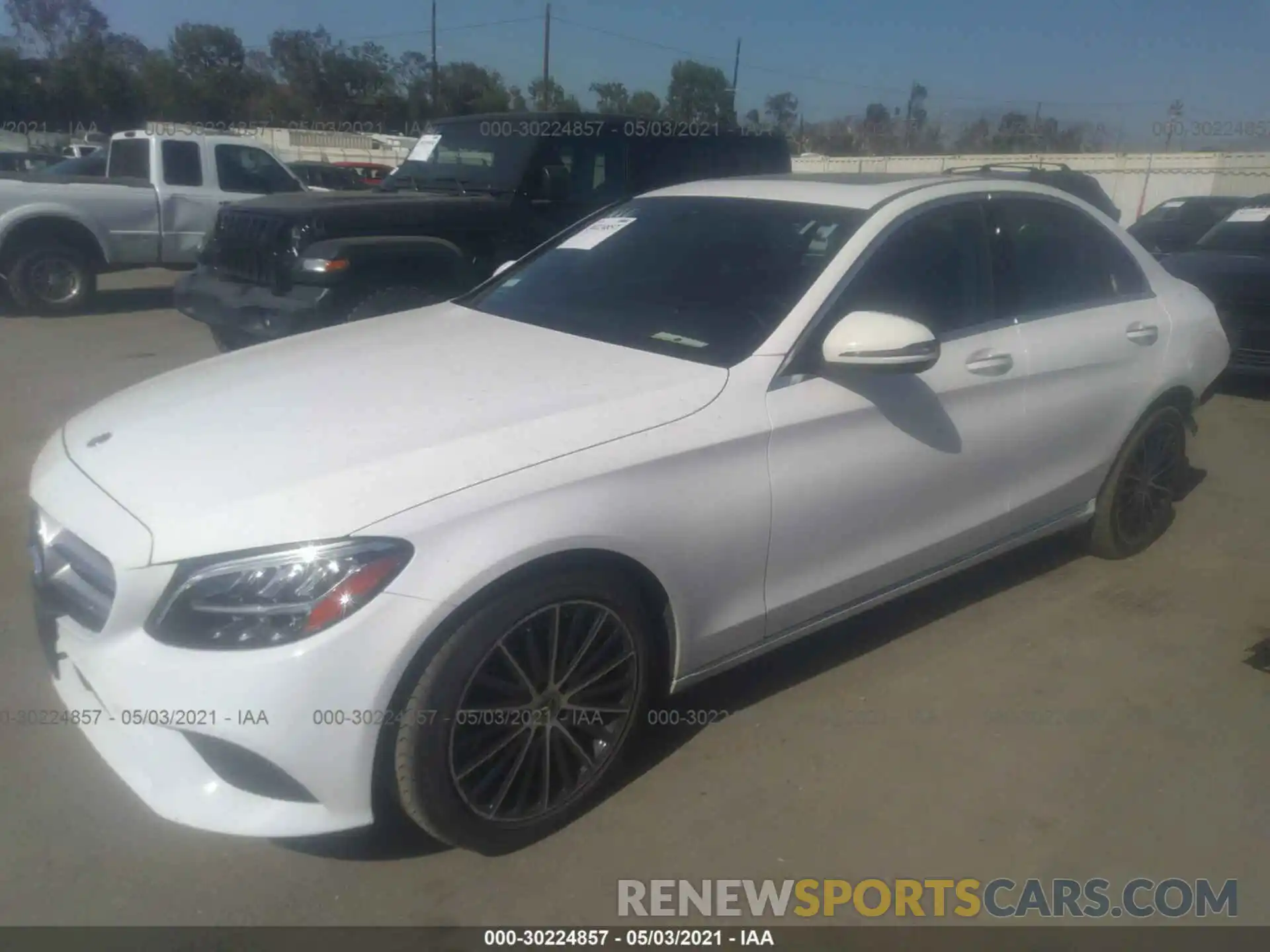 2 Photograph of a damaged car 55SWF8DB2KU285841 MERCEDES-BENZ C-CLASS 2019