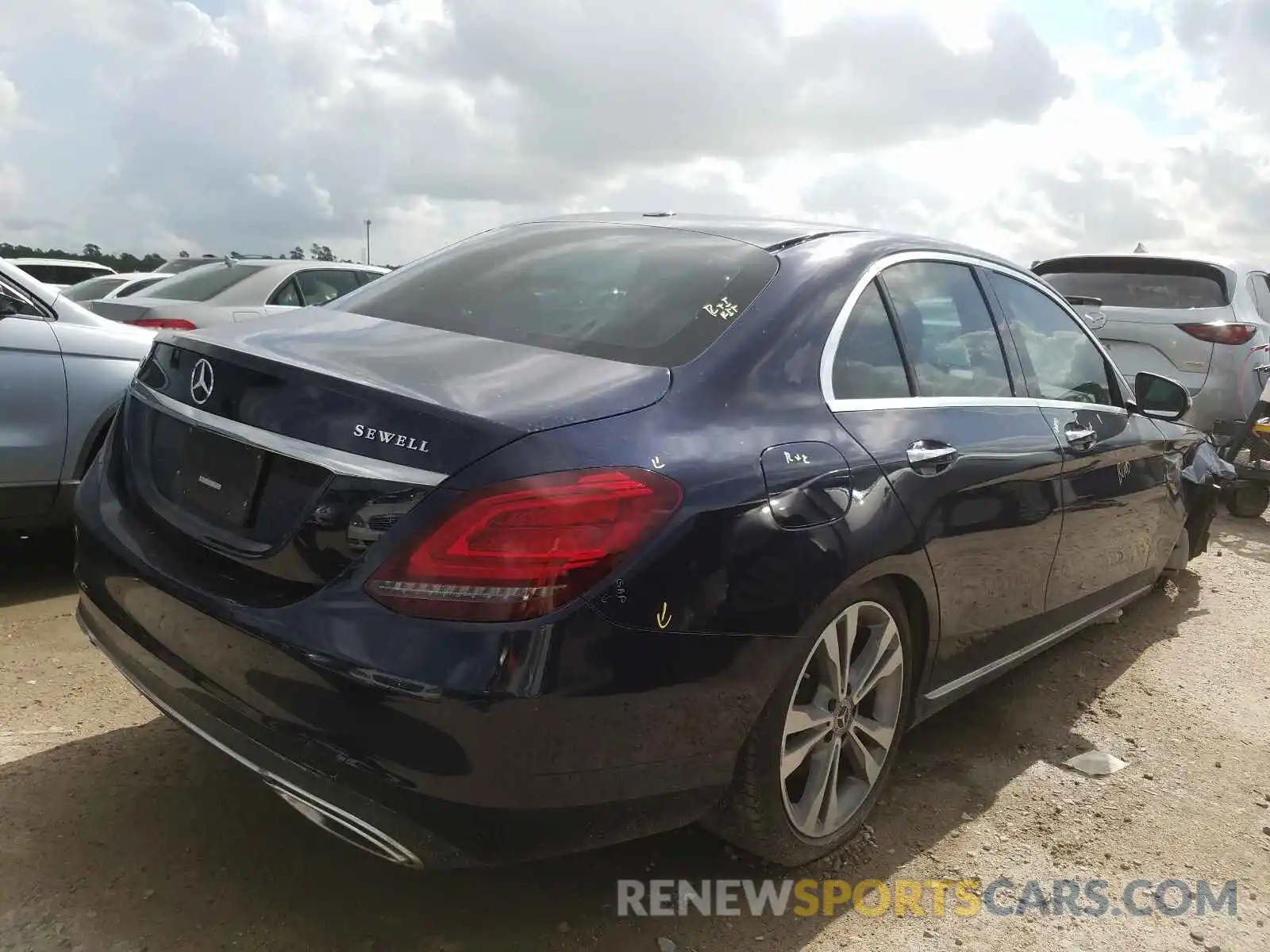 4 Photograph of a damaged car 55SWF8DB2KU288920 MERCEDES-BENZ C-CLASS 2019