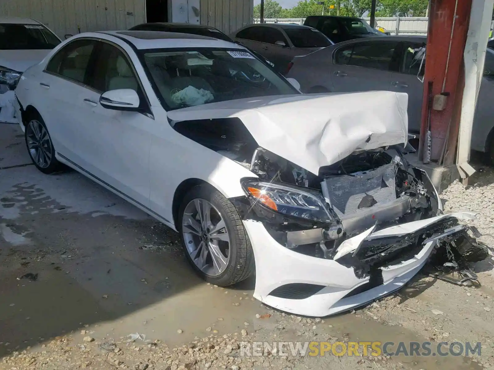 1 Photograph of a damaged car 55SWF8DB2KU288948 MERCEDES-BENZ C CLASS 2019