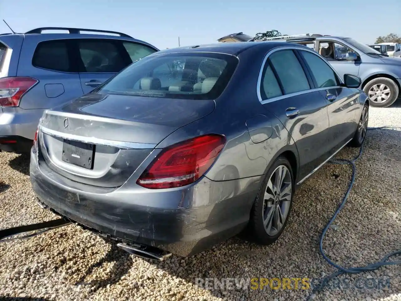 4 Photograph of a damaged car 55SWF8DB2KU289131 MERCEDES-BENZ C-CLASS 2019