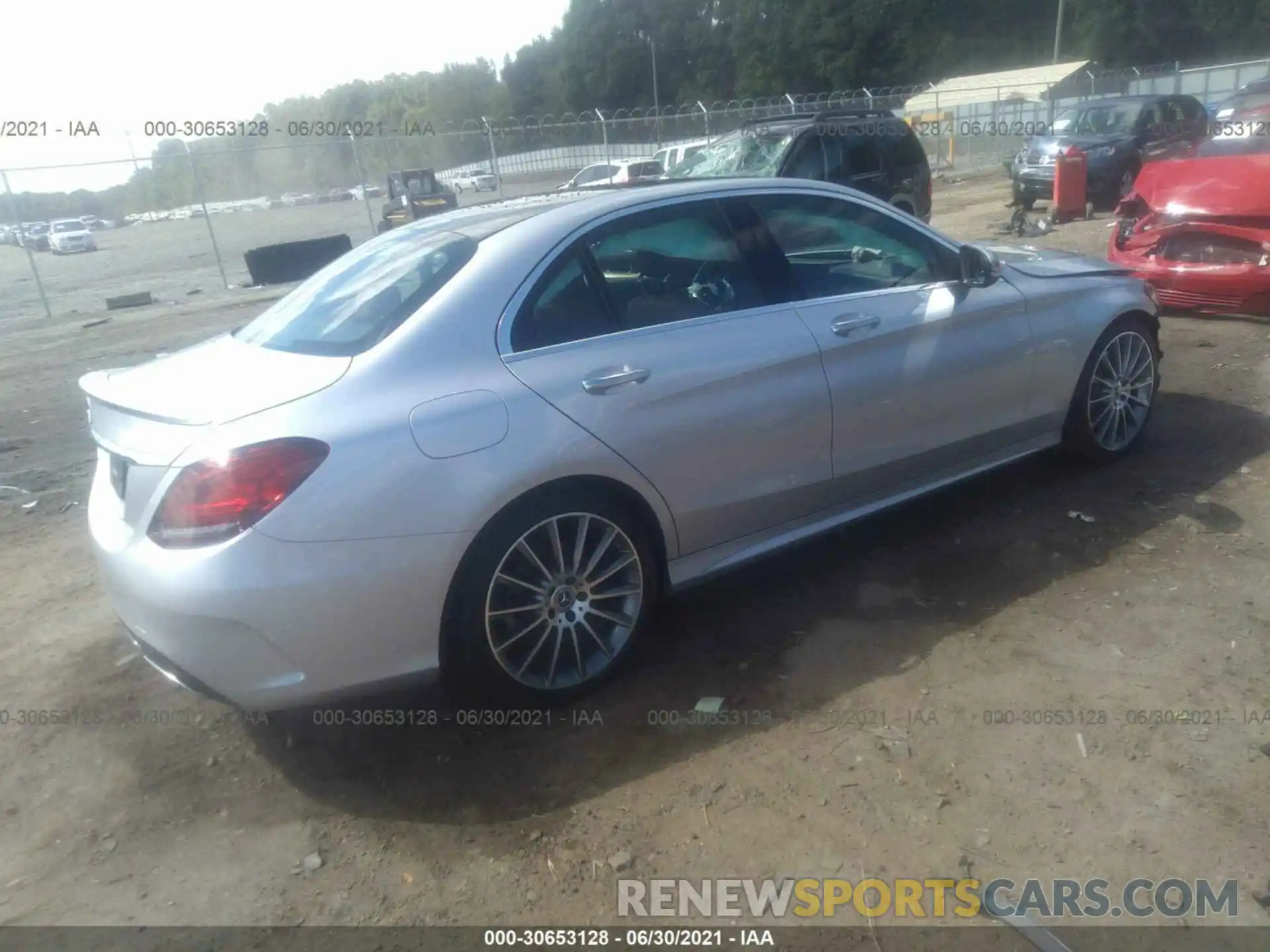 4 Photograph of a damaged car 55SWF8DB2KU293597 MERCEDES-BENZ C-CLASS 2019