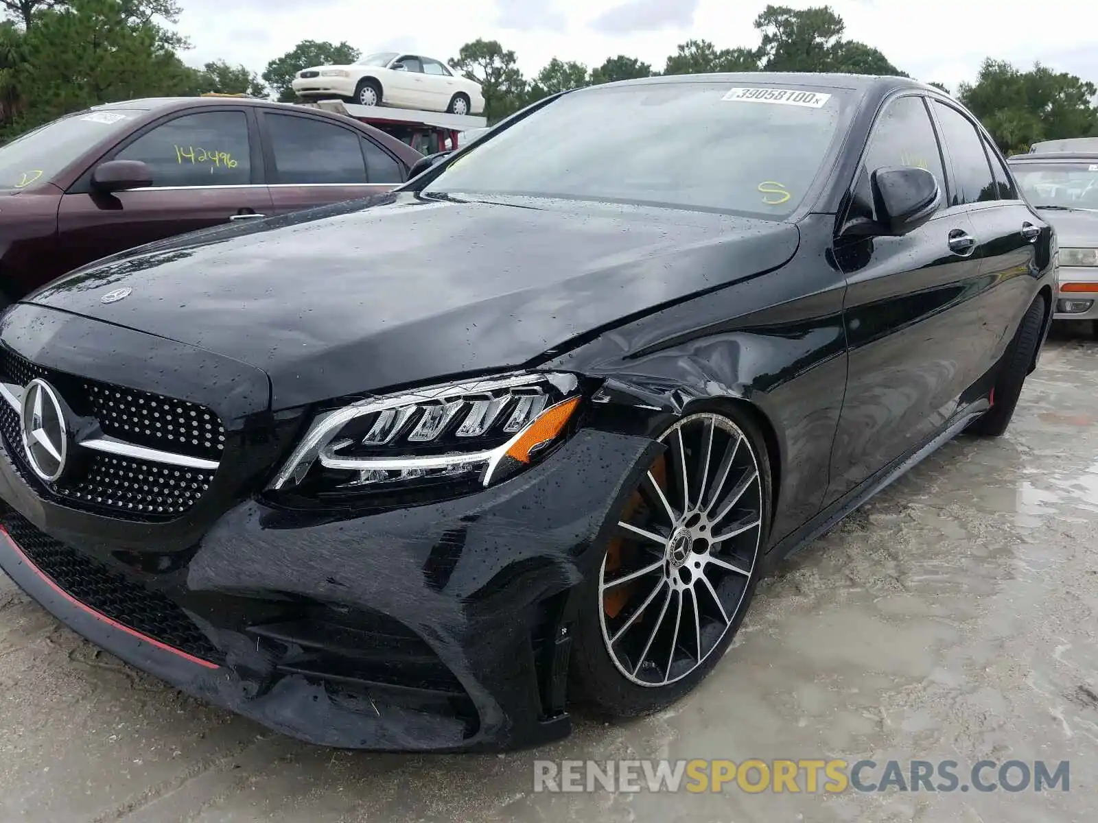 9 Photograph of a damaged car 55SWF8DB2KU296211 MERCEDES-BENZ C CLASS 2019