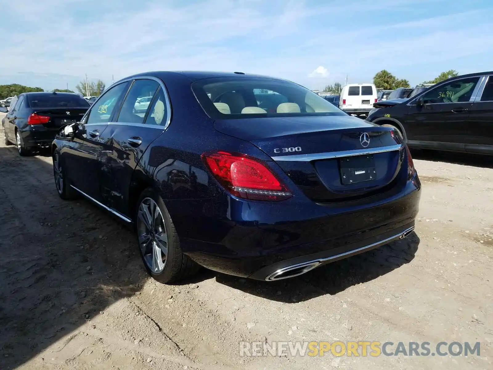 3 Photograph of a damaged car 55SWF8DB2KU297259 MERCEDES-BENZ C CLASS 2019