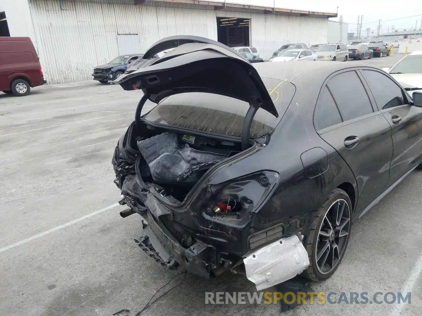 9 Photograph of a damaged car 55SWF8DB2KU297729 MERCEDES-BENZ C CLASS 2019