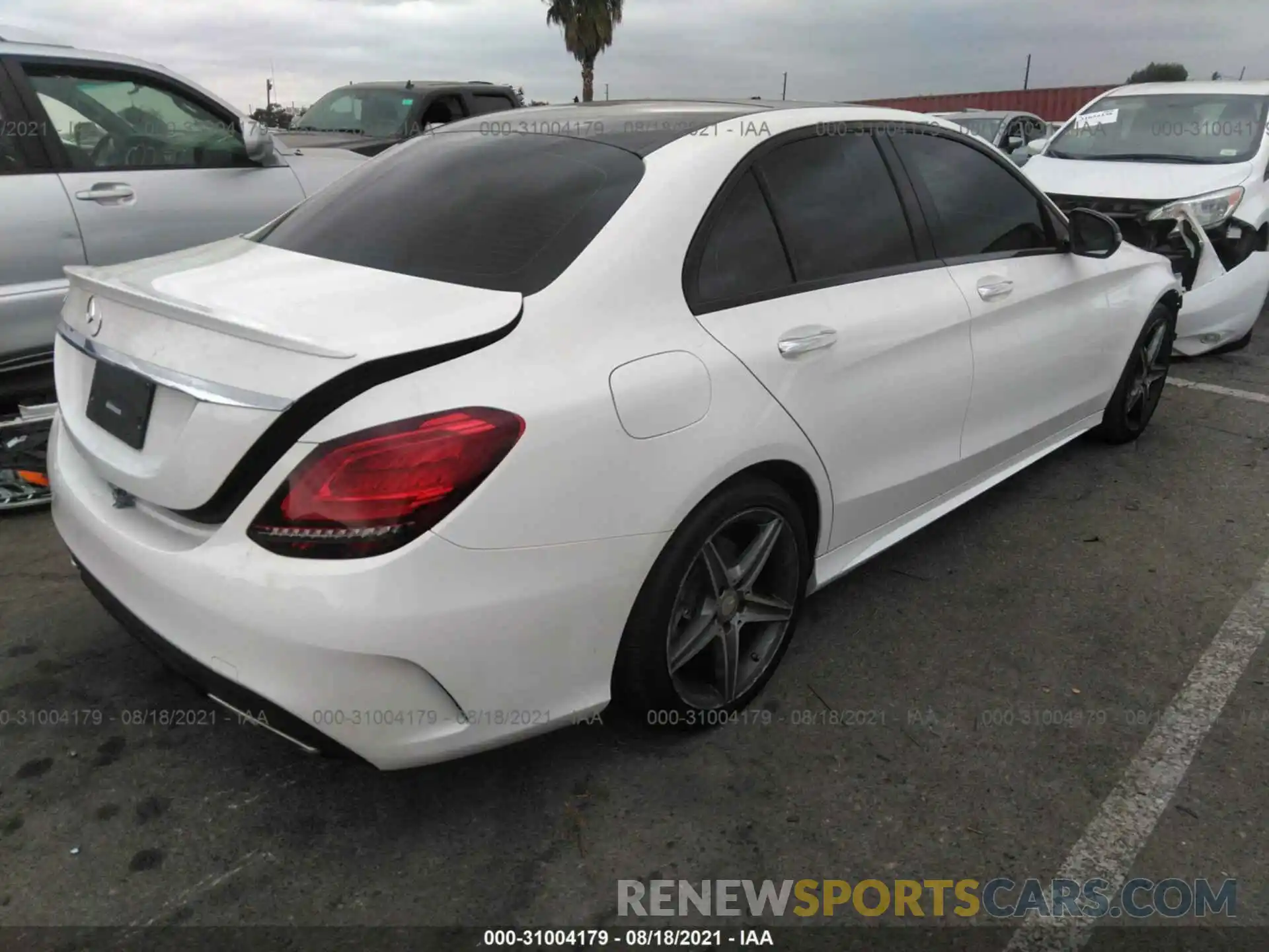 4 Photograph of a damaged car 55SWF8DB2KU298329 MERCEDES-BENZ C-CLASS 2019