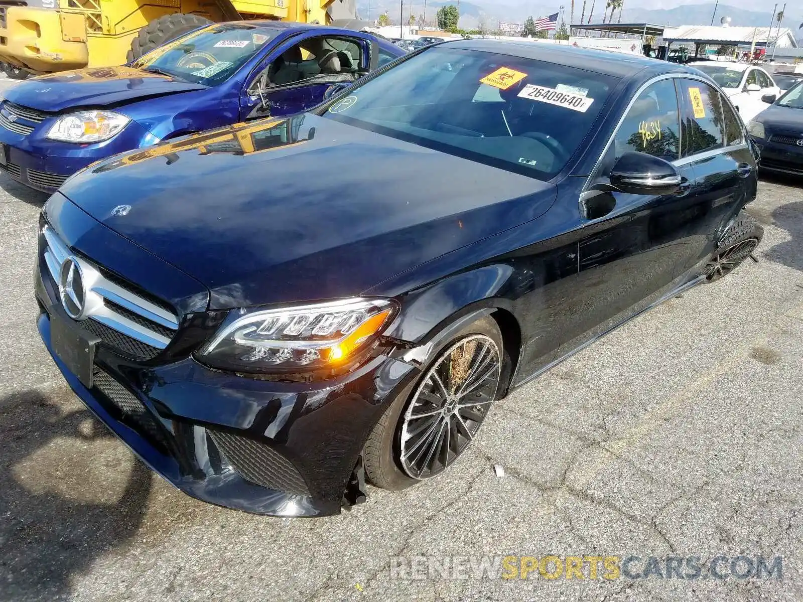 2 Photograph of a damaged car 55SWF8DB2KU298475 MERCEDES-BENZ C CLASS 2019