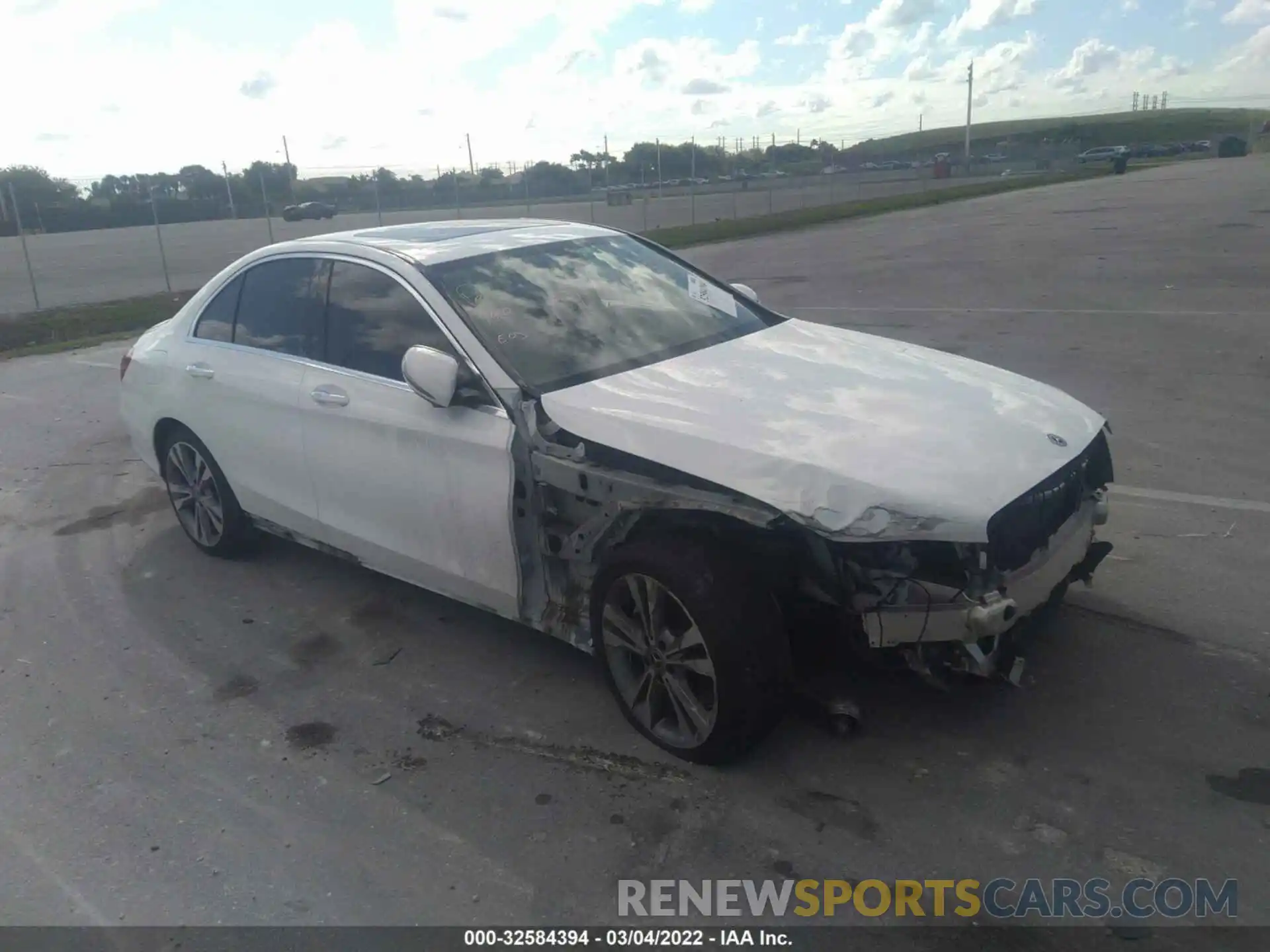 1 Photograph of a damaged car 55SWF8DB2KU298573 MERCEDES-BENZ C-CLASS 2019