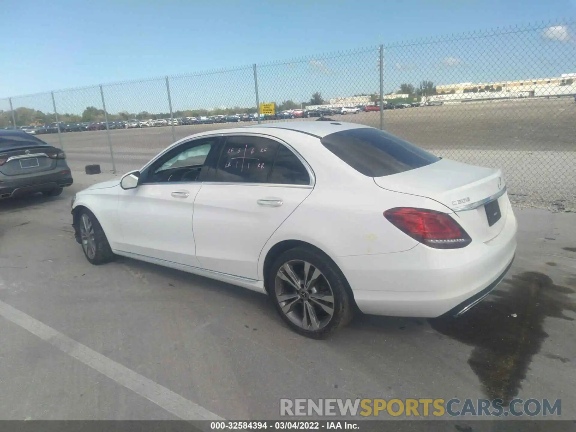 3 Photograph of a damaged car 55SWF8DB2KU298573 MERCEDES-BENZ C-CLASS 2019