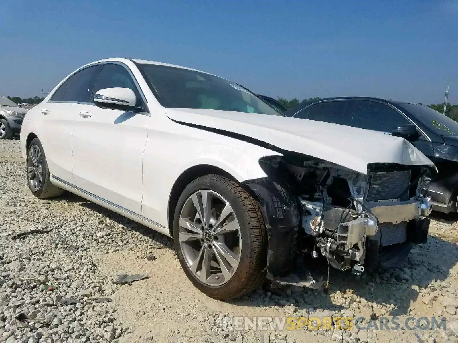 1 Photograph of a damaged car 55SWF8DB2KU301889 MERCEDES-BENZ C CLASS 2019