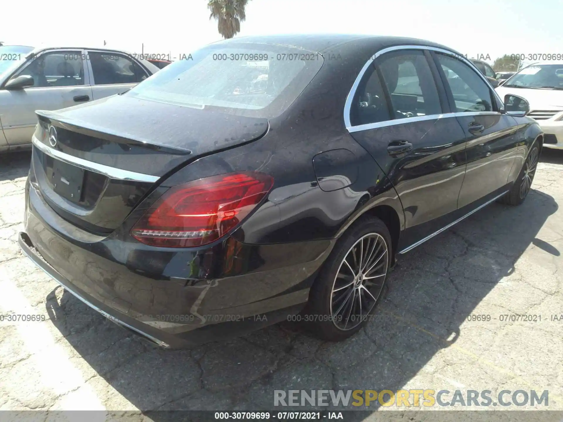 4 Photograph of a damaged car 55SWF8DB2KU305828 MERCEDES-BENZ C-CLASS 2019