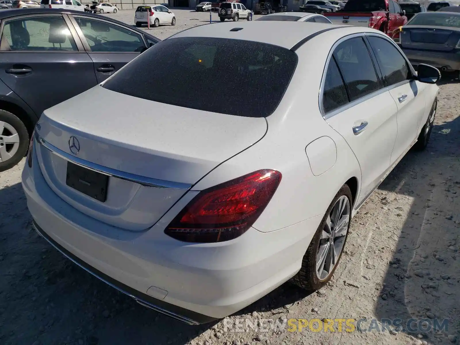 4 Photograph of a damaged car 55SWF8DB2KU307501 MERCEDES-BENZ C-CLASS 2019