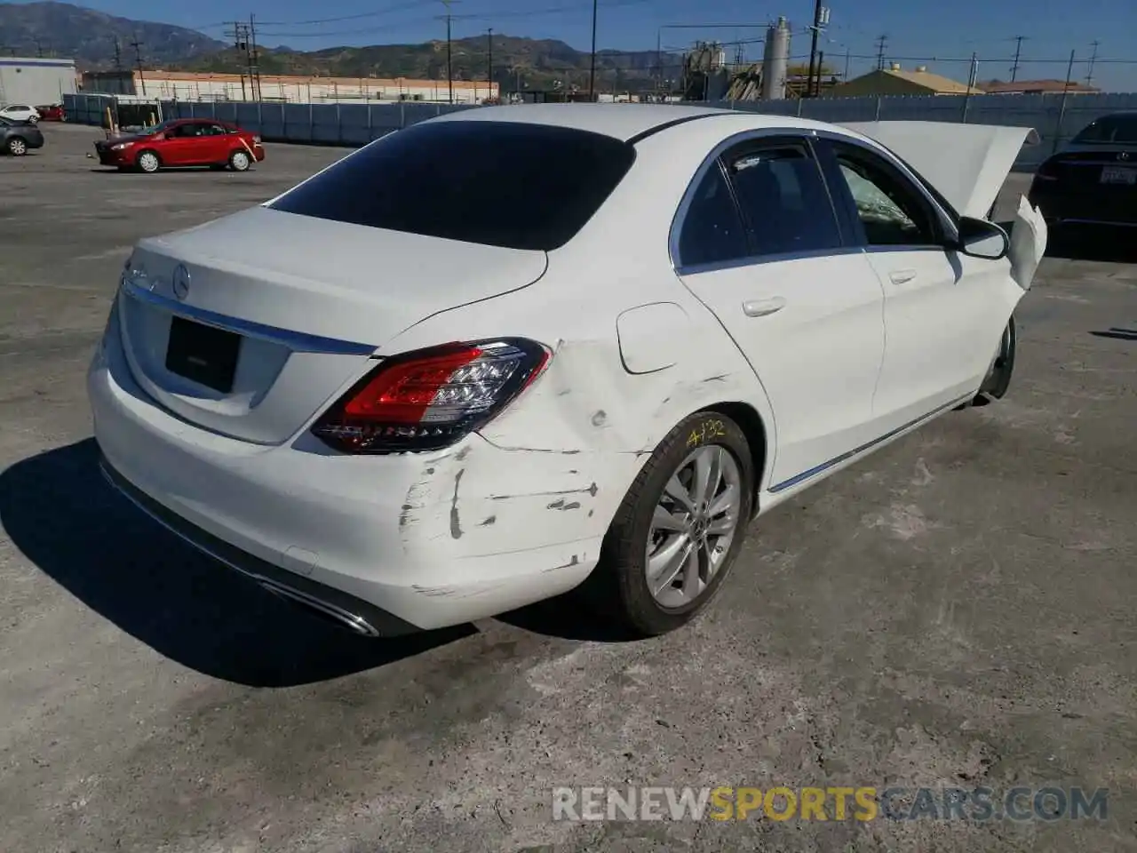 4 Photograph of a damaged car 55SWF8DB2KU311306 MERCEDES-BENZ C-CLASS 2019