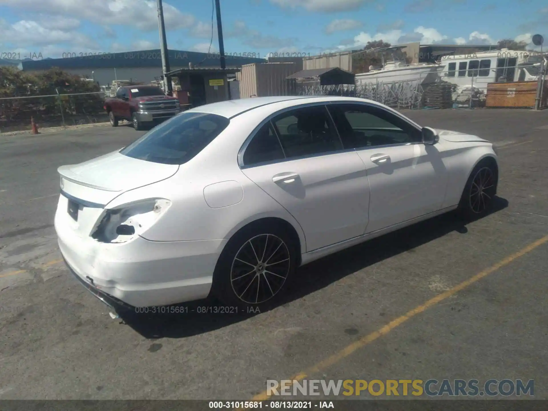 4 Photograph of a damaged car 55SWF8DB2KU311919 MERCEDES-BENZ C-CLASS 2019