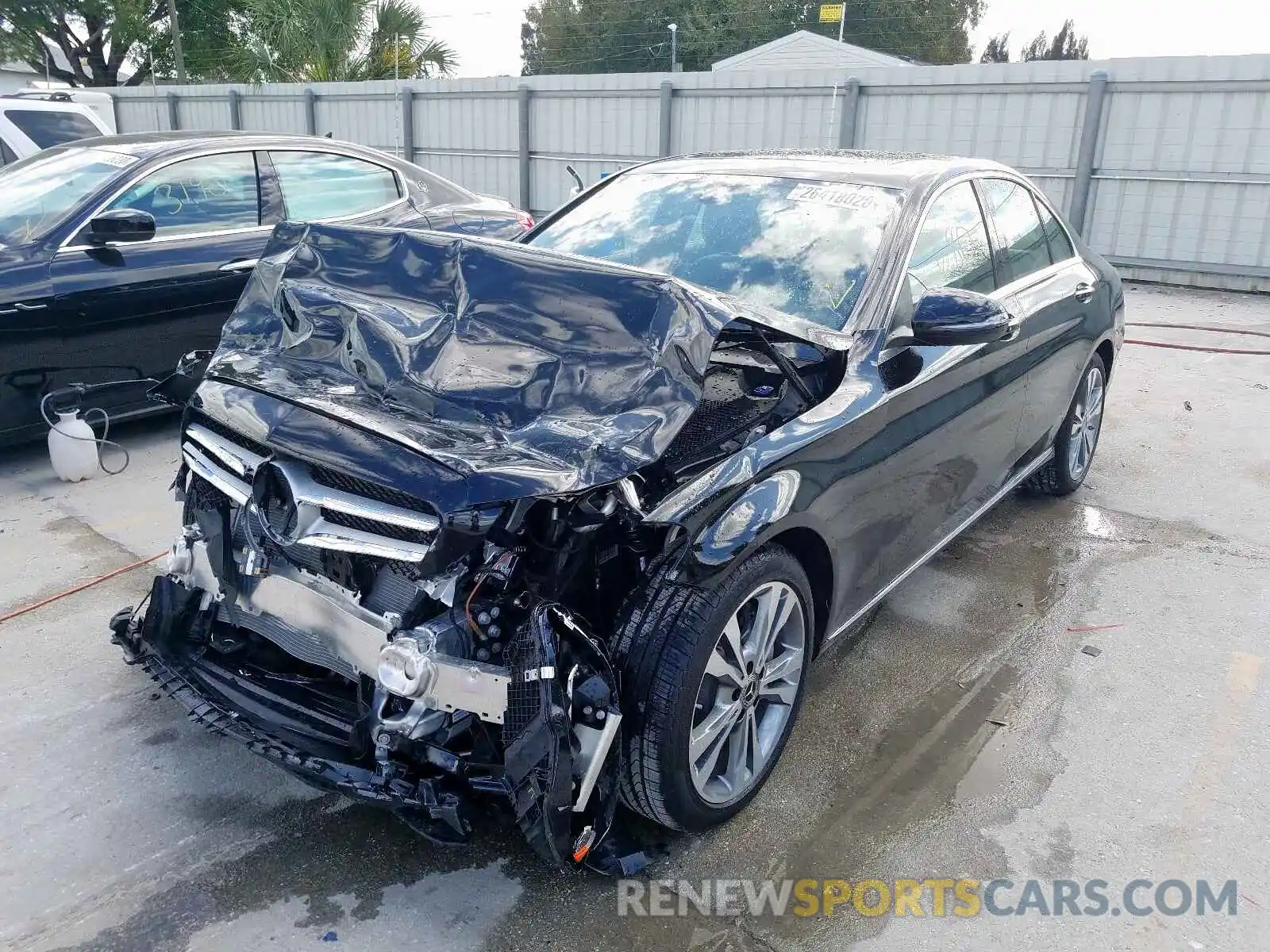 2 Photograph of a damaged car 55SWF8DB2KU317641 MERCEDES-BENZ C CLASS 2019