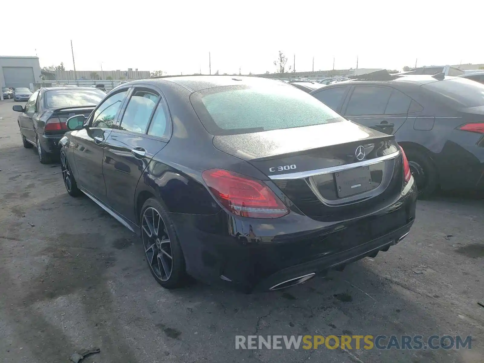 3 Photograph of a damaged car 55SWF8DB2KU319311 MERCEDES-BENZ C CLASS 2019