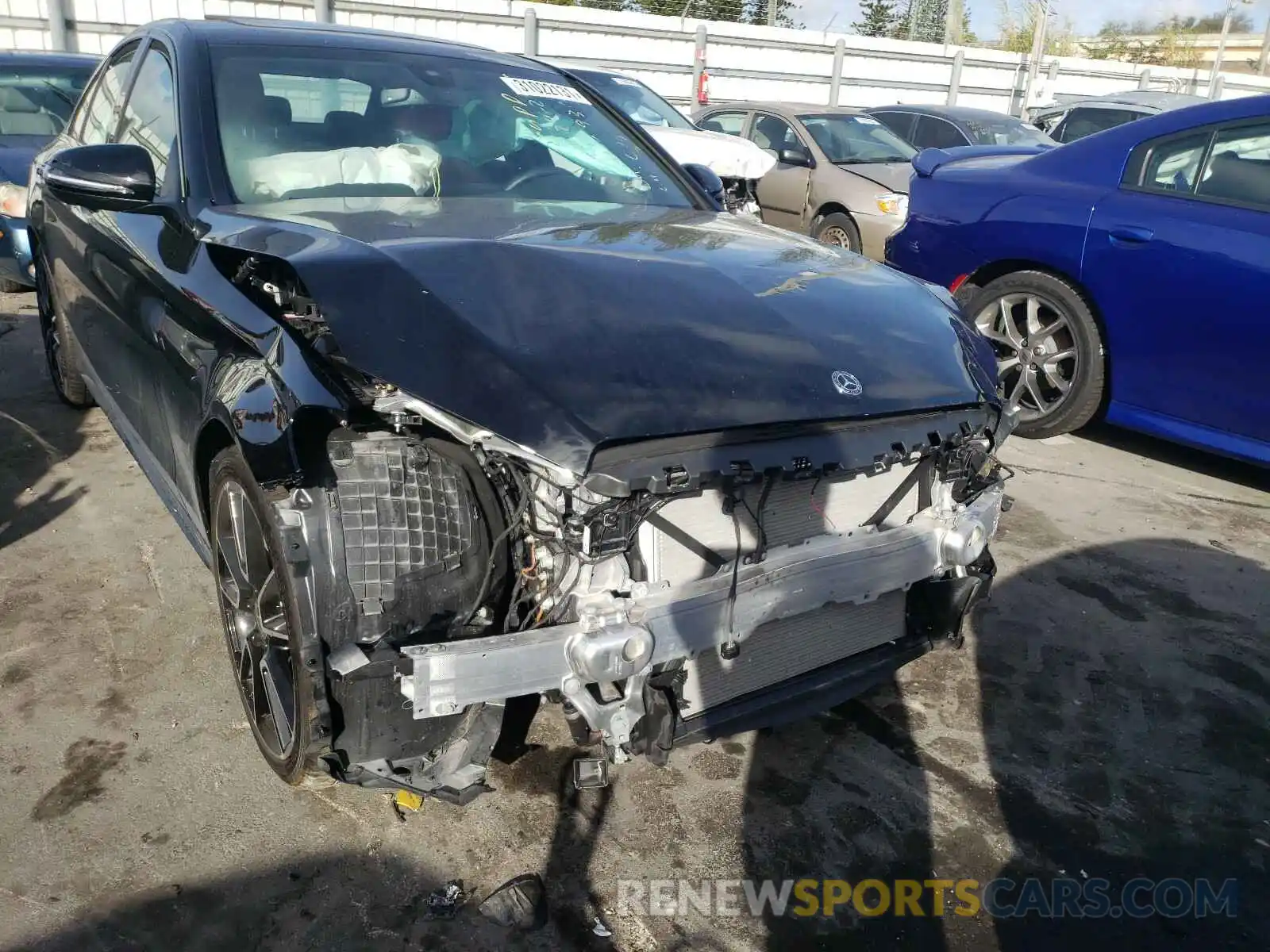 9 Photograph of a damaged car 55SWF8DB2KU319311 MERCEDES-BENZ C CLASS 2019