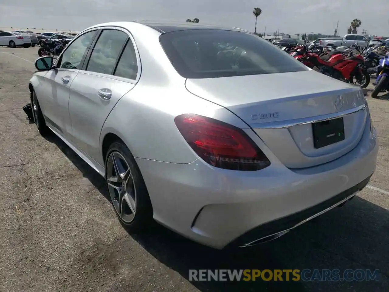 3 Photograph of a damaged car 55SWF8DB3KU283418 MERCEDES-BENZ C CLASS 2019