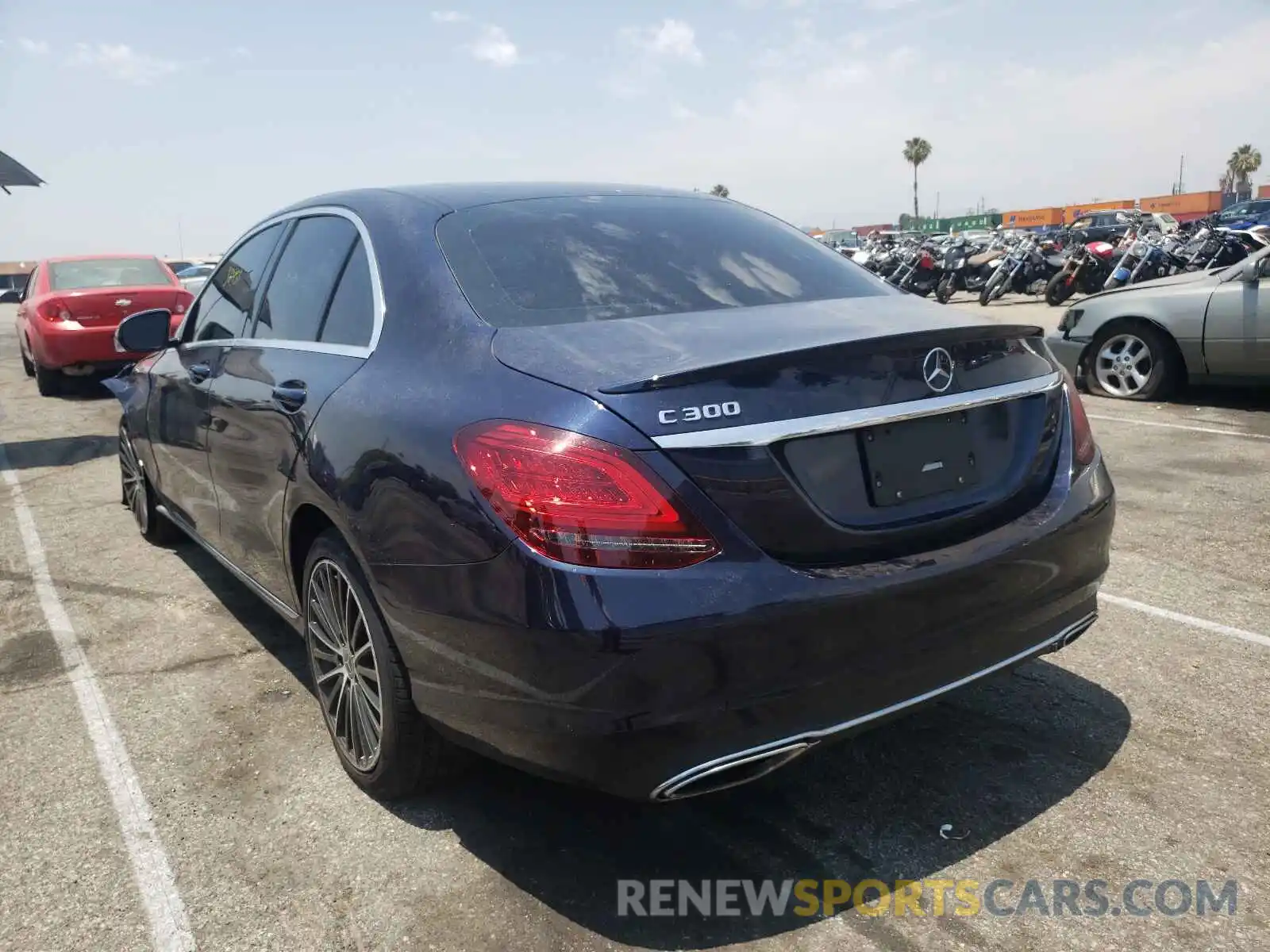 3 Photograph of a damaged car 55SWF8DB3KU288389 MERCEDES-BENZ C CLASS 2019