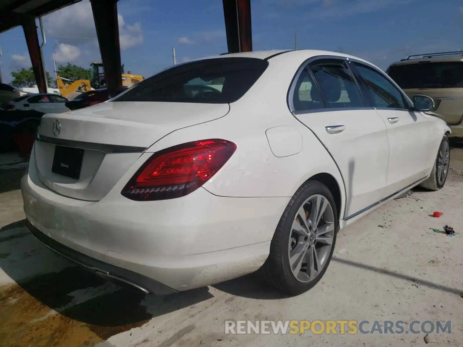 4 Photograph of a damaged car 55SWF8DB3KU289218 MERCEDES-BENZ C-CLASS 2019