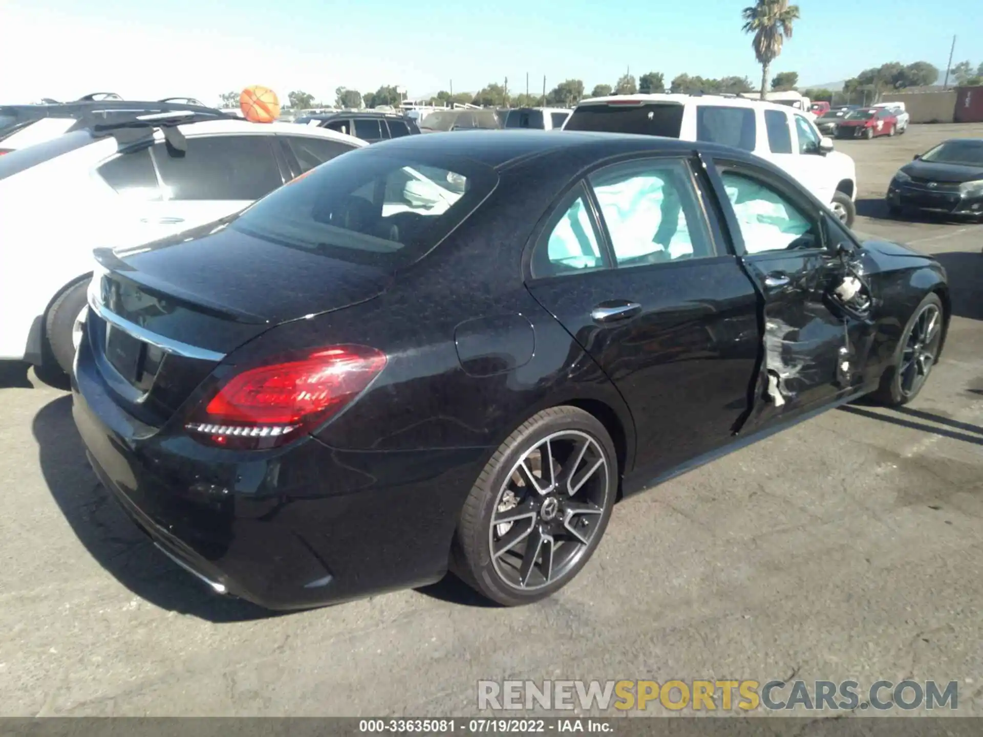 4 Photograph of a damaged car 55SWF8DB3KU294516 MERCEDES-BENZ C-CLASS 2019