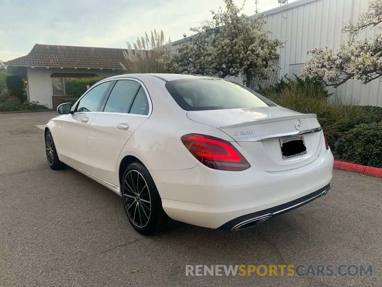 3 Photograph of a damaged car 55SWF8DB3KU294872 MERCEDES-BENZ C CLASS 2019