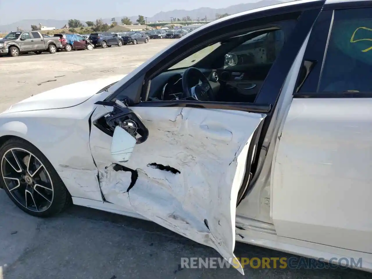 9 Photograph of a damaged car 55SWF8DB3KU295309 MERCEDES-BENZ C-CLASS 2019