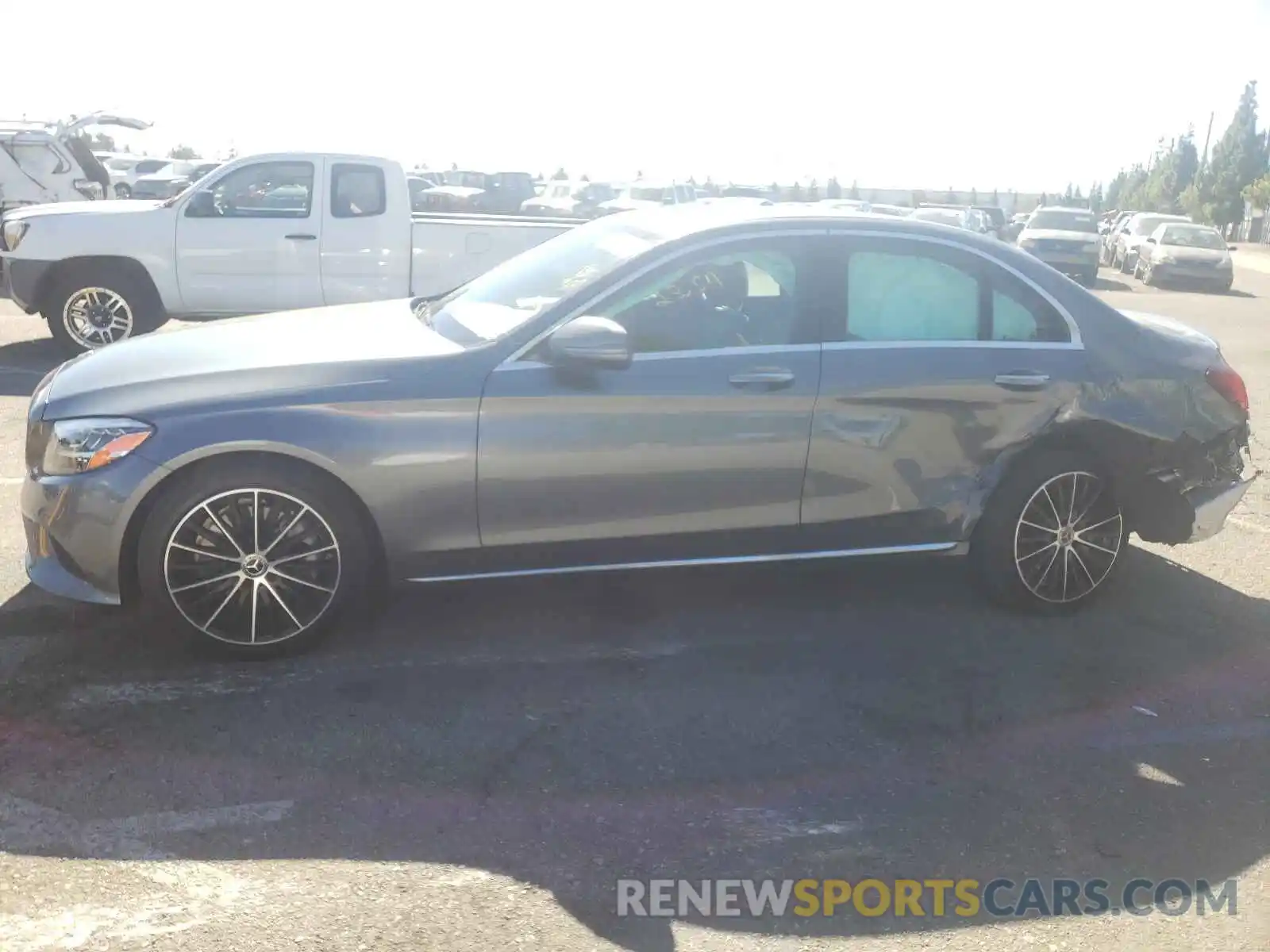 9 Photograph of a damaged car 55SWF8DB3KU295892 MERCEDES-BENZ C-CLASS 2019