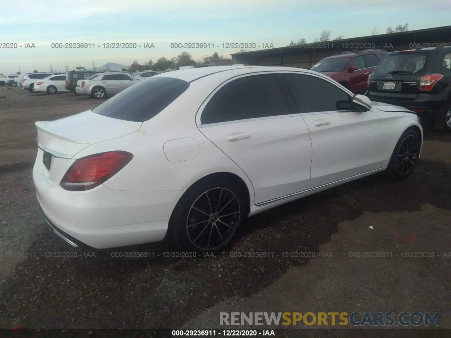 4 Photograph of a damaged car 55SWF8DB3KU296699 MERCEDES-BENZ C-CLASS 2019