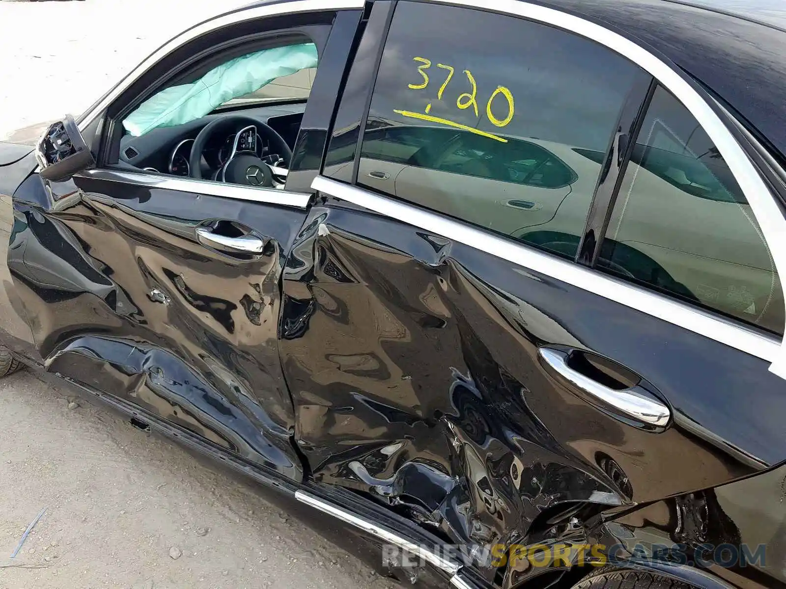 9 Photograph of a damaged car 55SWF8DB3KU298470 MERCEDES-BENZ C CLASS 2019