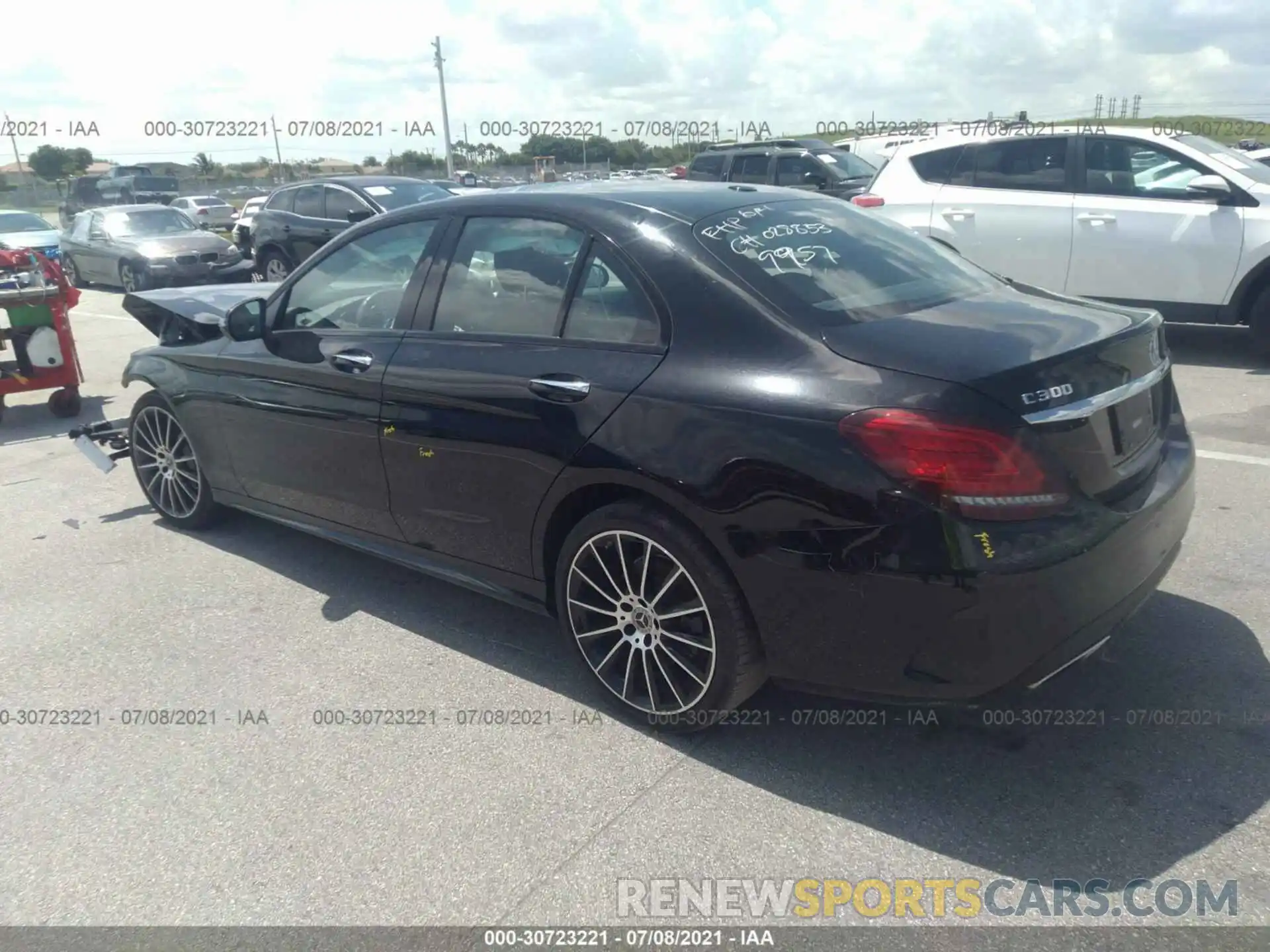 3 Photograph of a damaged car 55SWF8DB3KU299957 MERCEDES-BENZ C-CLASS 2019