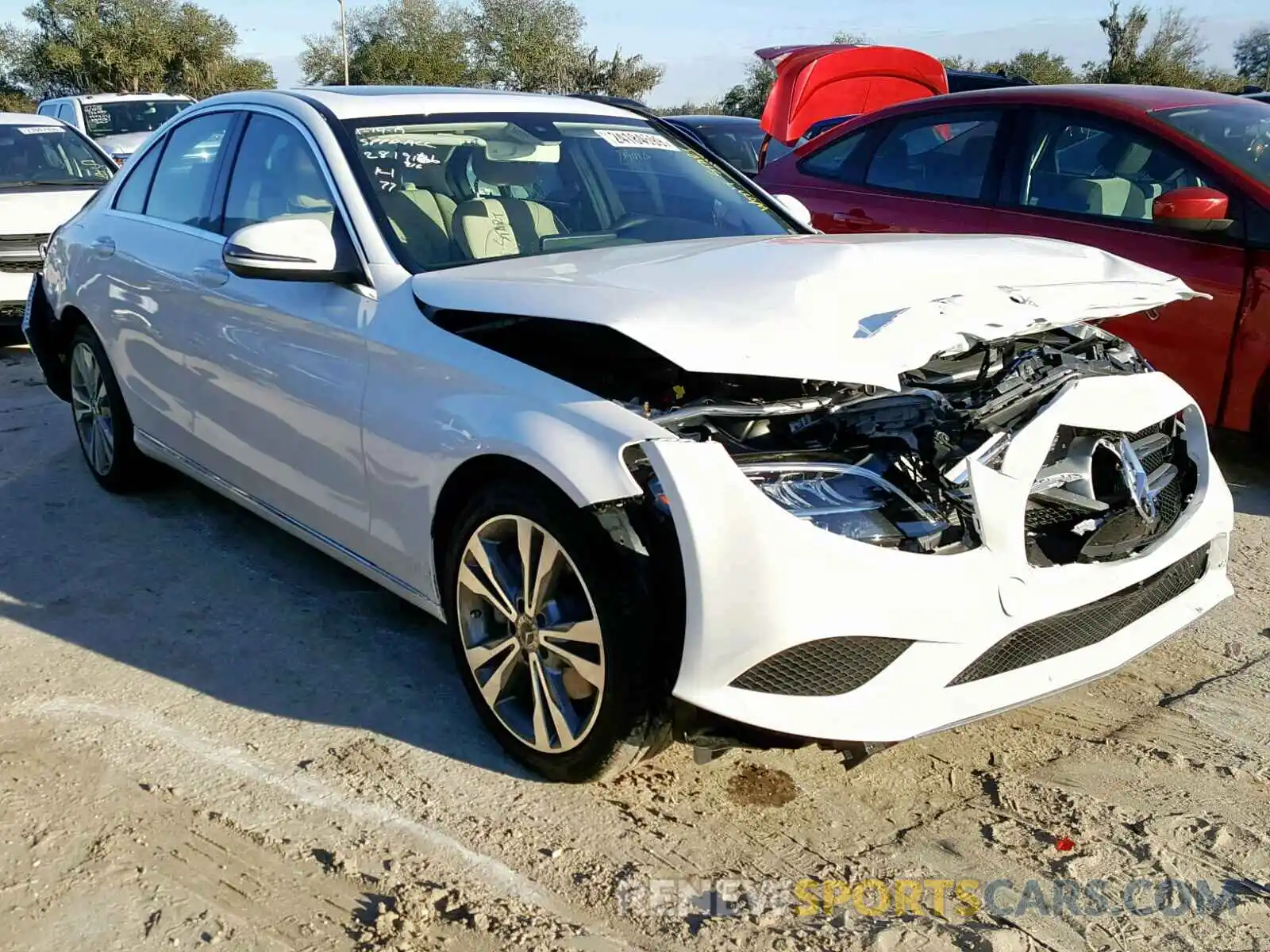 1 Photograph of a damaged car 55SWF8DB3KU300993 MERCEDES-BENZ C CLASS 2019